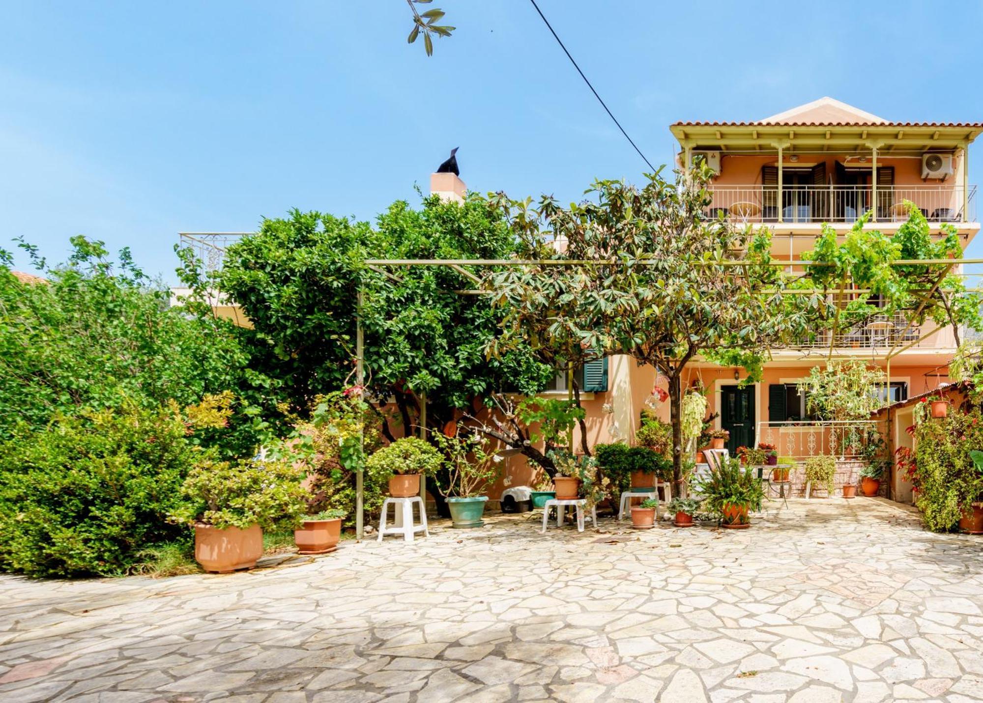 Ramona Apartment Lourdata  Exterior photo